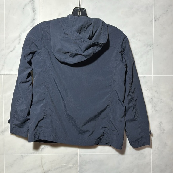 Uniqlo light weight nylon jacket for kids sizes 10 - Picture 4 of 10